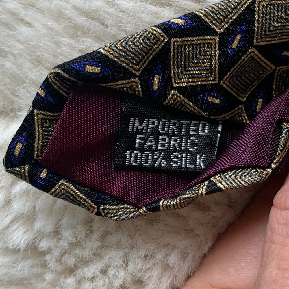 VTG Oscar de la Renta Silk Geometric Pattern Tie‎ in Gold and Navy